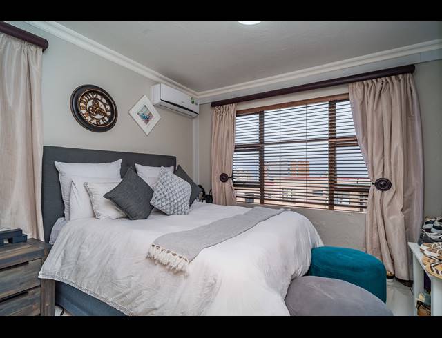 2 BEDROOM APARTMENT FOR SALE IN UMHLANGA CENTRAL